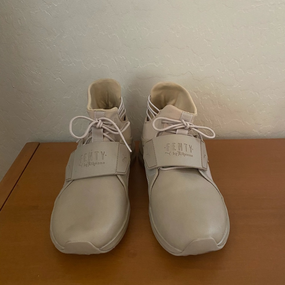 Fenty Pumas - Picture 3 of 4